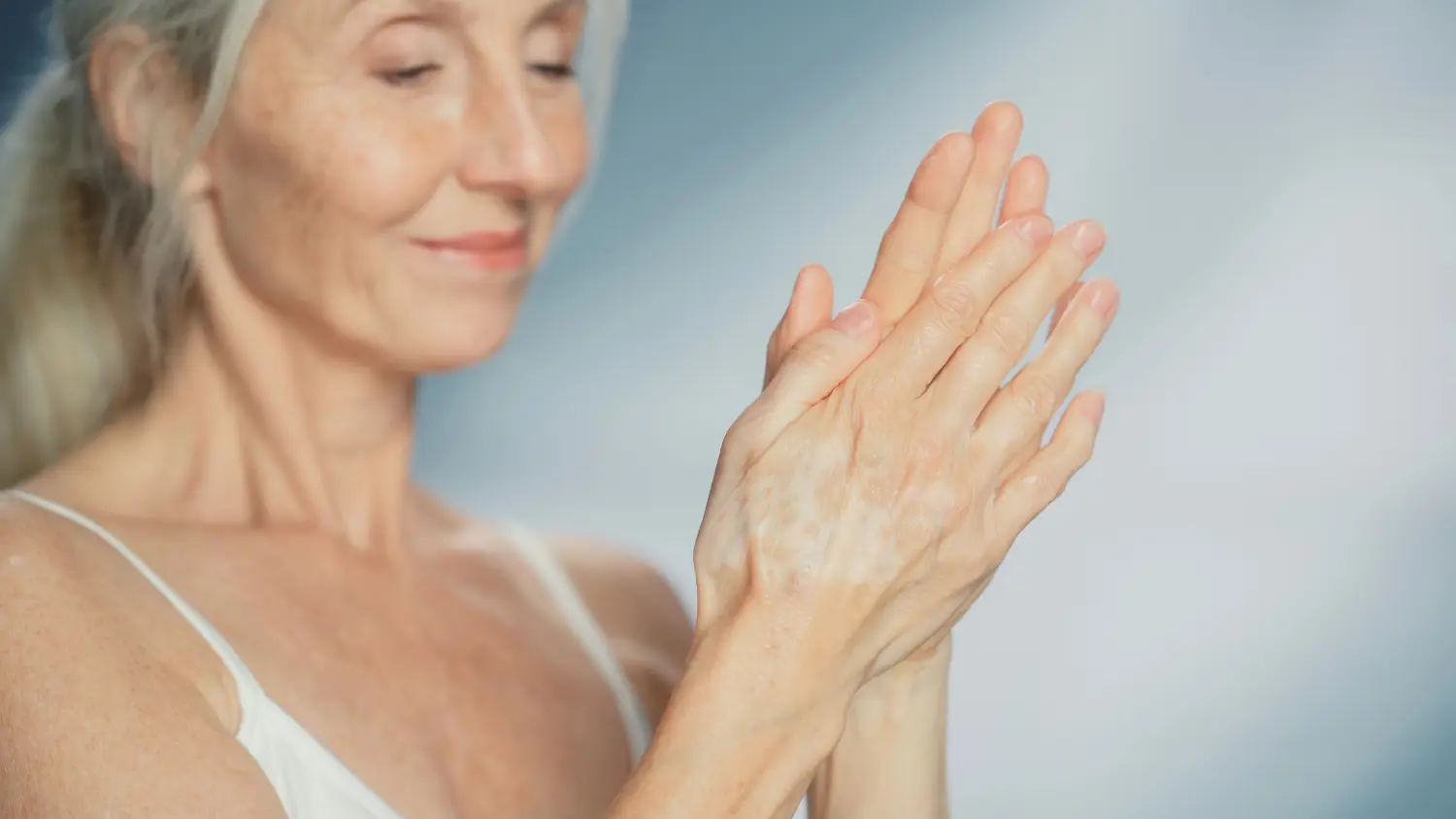 How to Manage Menopause-Related Skin Dryness
